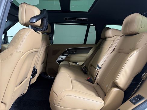 New 2026 Land Rover Range Rover Long Wheelbase SE AWD/4WD image 15