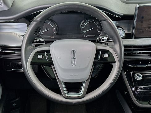 Used 2022 Lincoln Corsair AWD w/ Premium Package image 18