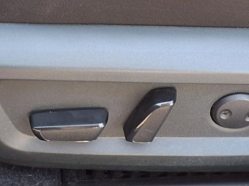 Used 2023 Nissan Rogue SV image 18