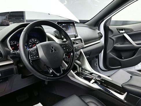 Used 2024 Mitsubishi Eclipse Cross SEL image 16