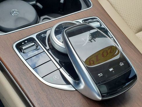 Used 2019 Mercedes-Benz C 300 4MATIC Sedan image 34