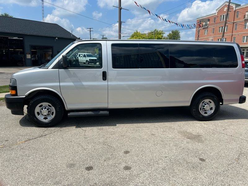 Used 2020 Chevrolet Express 3500 LS RWD image 5