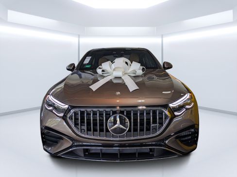 New 2026 Mercedes-Benz E 53 AMG e 4MATIC Sedan image 11