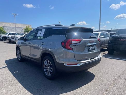 Used 2023 GMC Terrain SLT AWD/4WD image 5