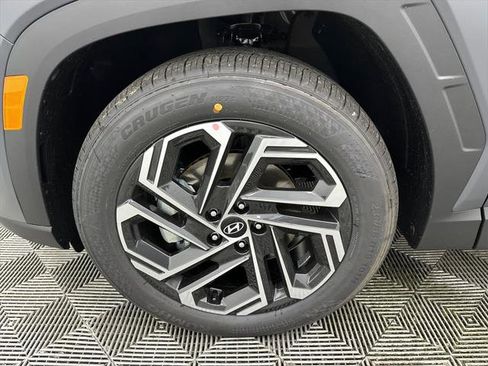 New 2025 Hyundai Tucson Limited image 13