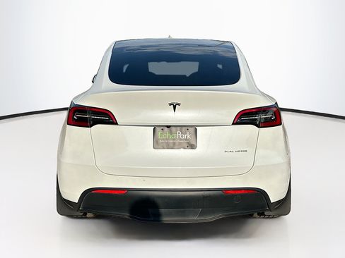 Used 2024 Tesla Model Y Long Range AWD/4WD image 7