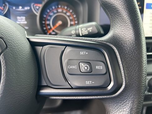 Used 2024 Jeep Gladiator Sport image 39