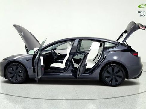 Used 2026 Tesla Model 3 RWD image 15