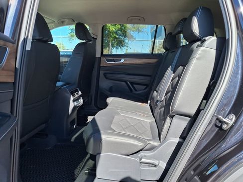 New 2026 Volkswagen Atlas SE image 11