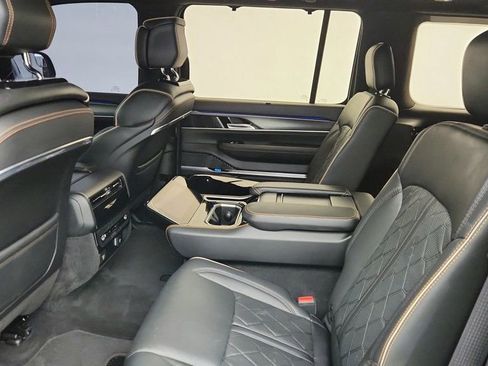 Used 2023 Jeep Grand Wagoneer Series III w/ Quick Order Packagew 28T image 20