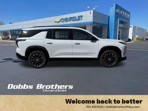 New 2026 Chevrolet Traverse LT w/ Sun and Wheel Package FWD image 10