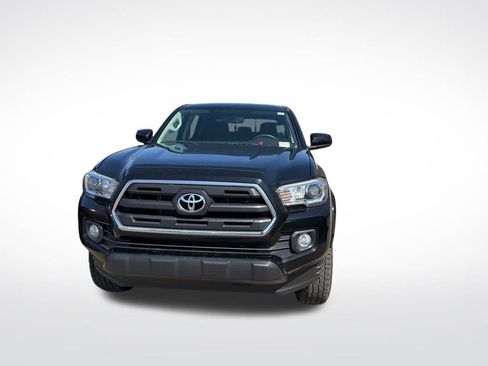 Used 2017 Toyota Tacoma SR5 w/ Tow Package AWD/4WD image 5
