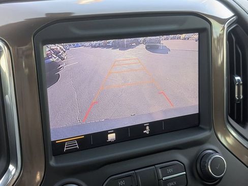 Used 2019 Chevrolet Silverado 1500 High Country w/ Z71 Off-Road Package image 24