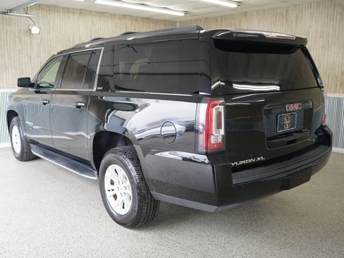 Used 2019 GMC Yukon XL SLT image 7