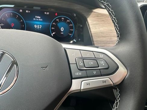 New 2025 Volkswagen Atlas SEL image 32