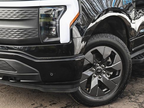 Used 2025 Ford F150 Lightning Flash image 32