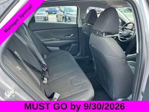 Used 2024 Hyundai Elantra SEL FWD image 29