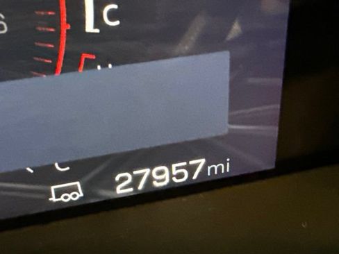 Used 2023 GMC Canyon Elevation w/ Elevation Premium Package RWD image 19