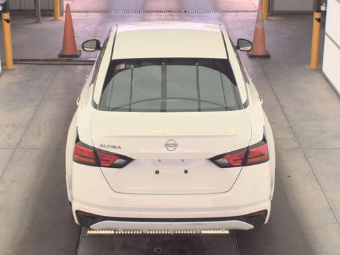 Used 2024 Nissan Altima 2.5 S image 6