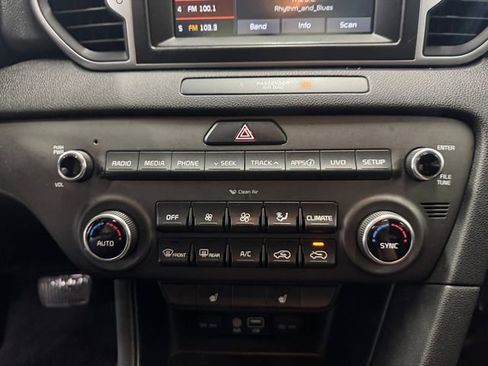 Used 2017 Kia Sportage LX w/ LX Popular Package image 3