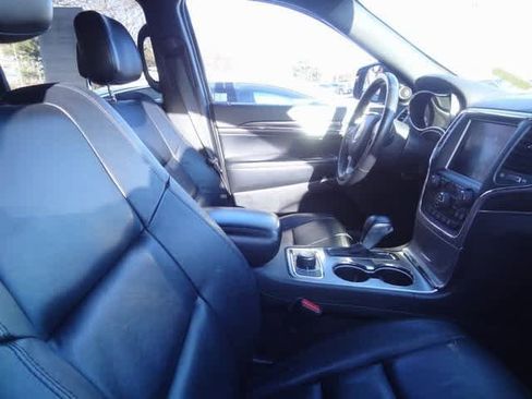 Used 2018 Jeep Grand Cherokee Limited image 9