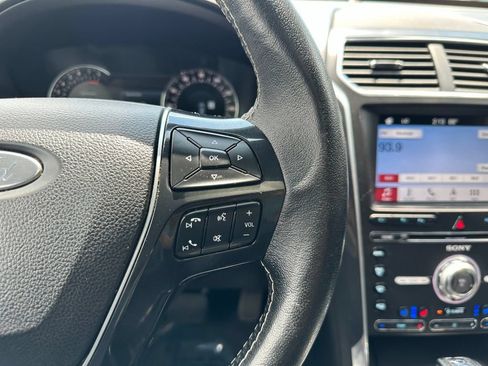 Used 2017 Ford Explorer Platinum AWD/4WD image 31