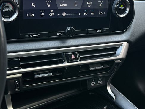 Used 2024 Lexus RX 350 FWD w/ Technology Package image 18