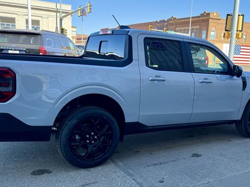 New 2025 Ford Maverick Lariat w/ Black Appearance Package image 3