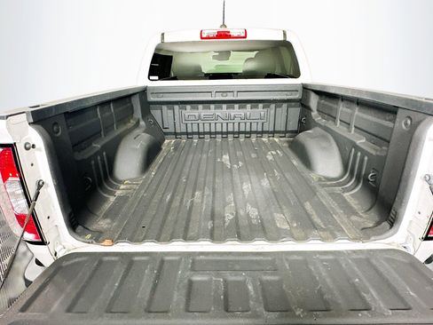 Used 2022 GMC Canyon Denali image 26