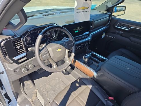 New 2026 Chevrolet Silverado 1500 High Country AWD/4WD image 10