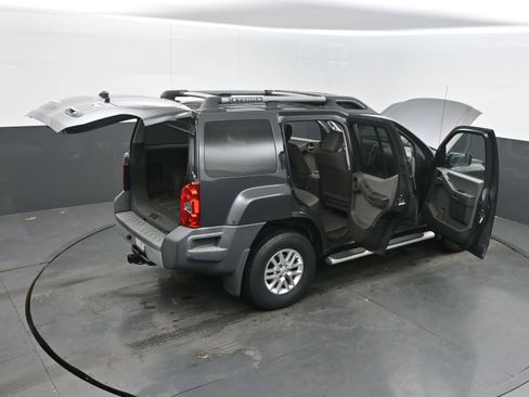 Used 2015 Nissan Xterra S image 45