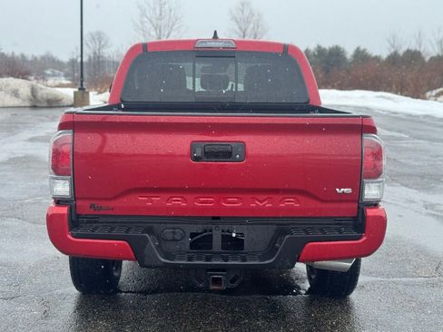 Used 2022 Toyota Tacoma TRD Sport AWD/4WD image 4