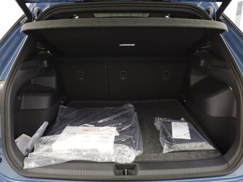 New 2026 Volkswagen Tiguan SEL R-Line image 19