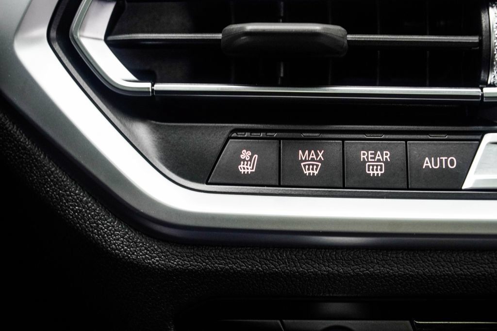 Used 2022 BMW M4 Coupe w/ Executive Package RWD image 32