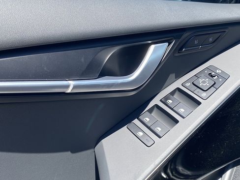 New 2026 Kia Niro Wave FWD image 11