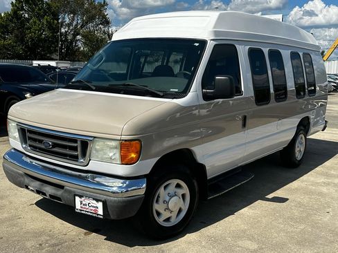 Used 2004 Ford E-250 and Econoline 250 Extended RWD image 77