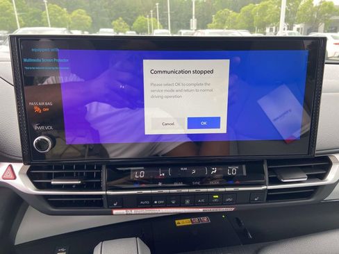 New 2026 Toyota Sienna XLE FWD image 16