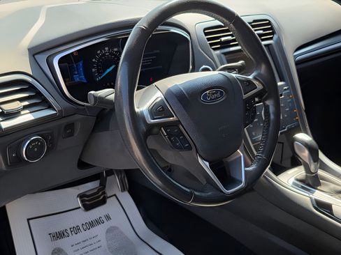 Used 2013 Ford Fusion Titanium FWD image 16