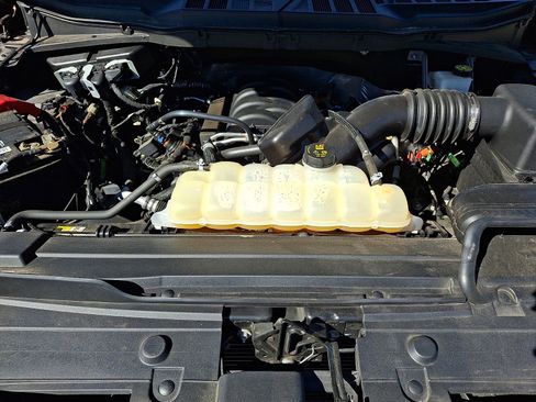 Certified 2022 Ford F150 XLT w/ Equipment Group 302A High image 27