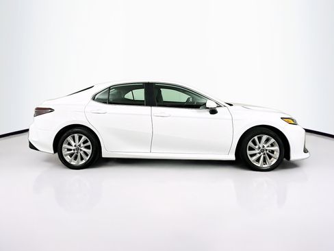 Used 2024 Toyota Camry LE image 10