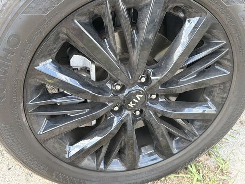 Used 2020 Kia Telluride SX w/ SX Prestige Package AWD/4WD image 2