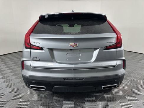 Used 2025 Cadillac XT4 Premium Luxury image 4