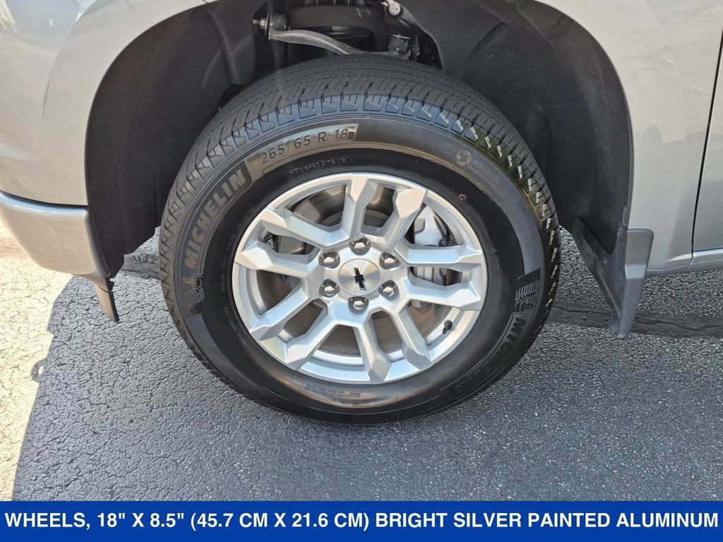 Used 2026 Chevrolet Silverado 1500 RST AWD/4WD image 9