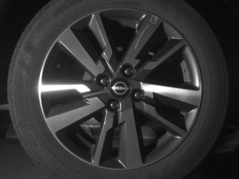 Used 2025 Nissan Versa SV image 15