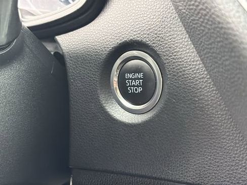 Used 2025 Toyota Corolla SE FWD image 14