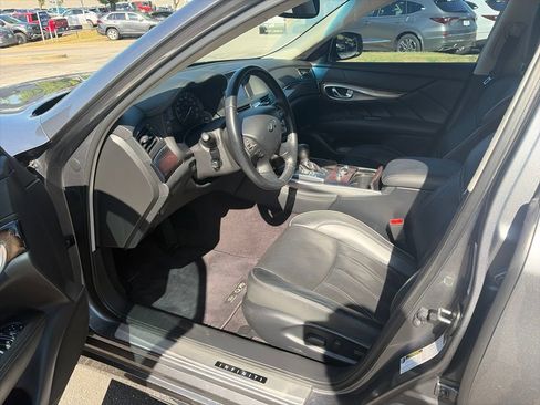 Used 2019 INFINITI Q70 L 3.7 w/ Sensory Package AWD/4WD image 10