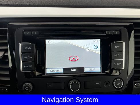 Used 2015 Volkswagen Beetle 1.8T image 9