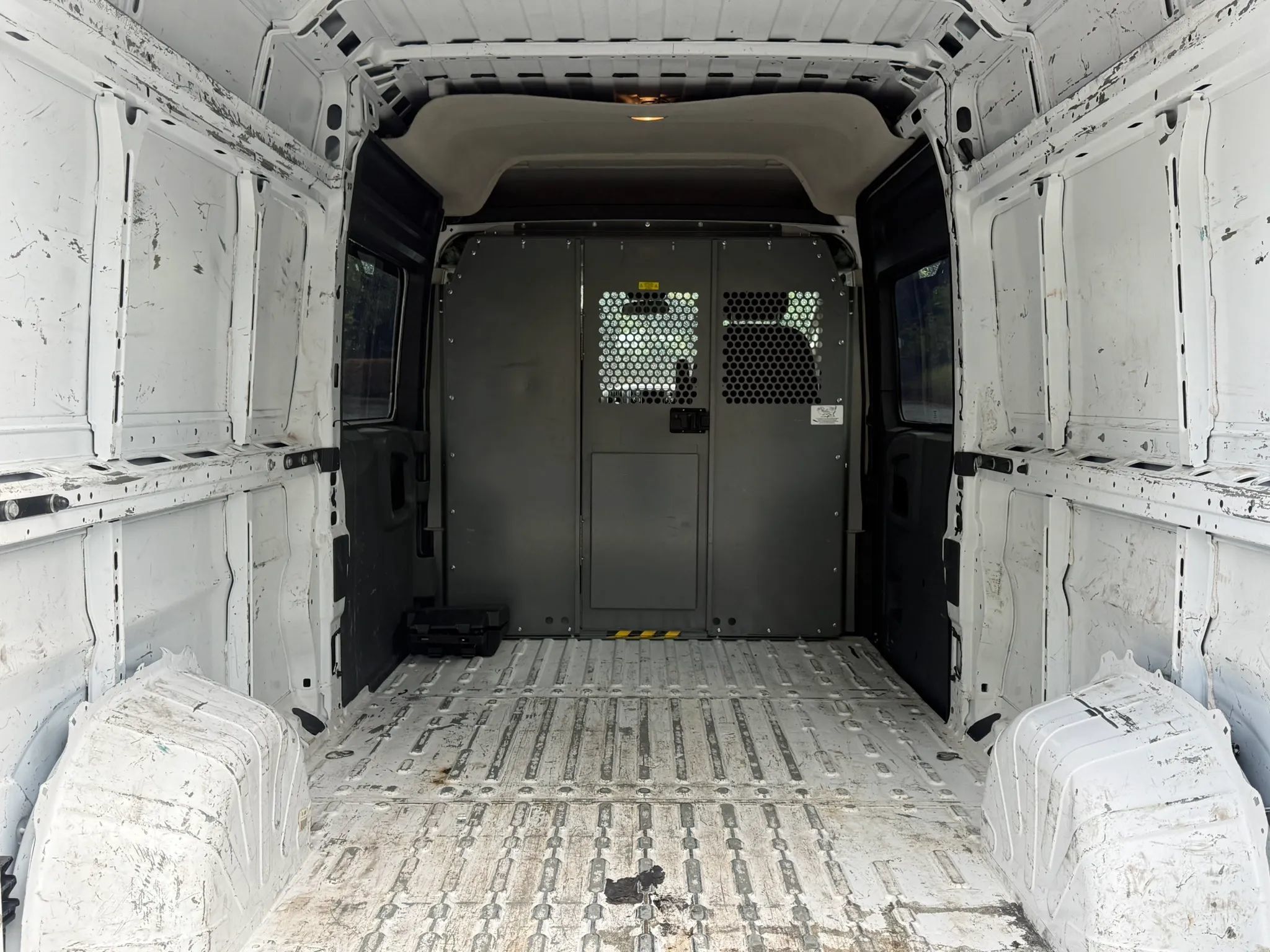 Used 2021 RAM ProMaster 2500 FWD image 3