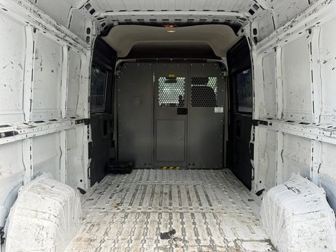 Used 2021 RAM ProMaster 2500 FWD image 3