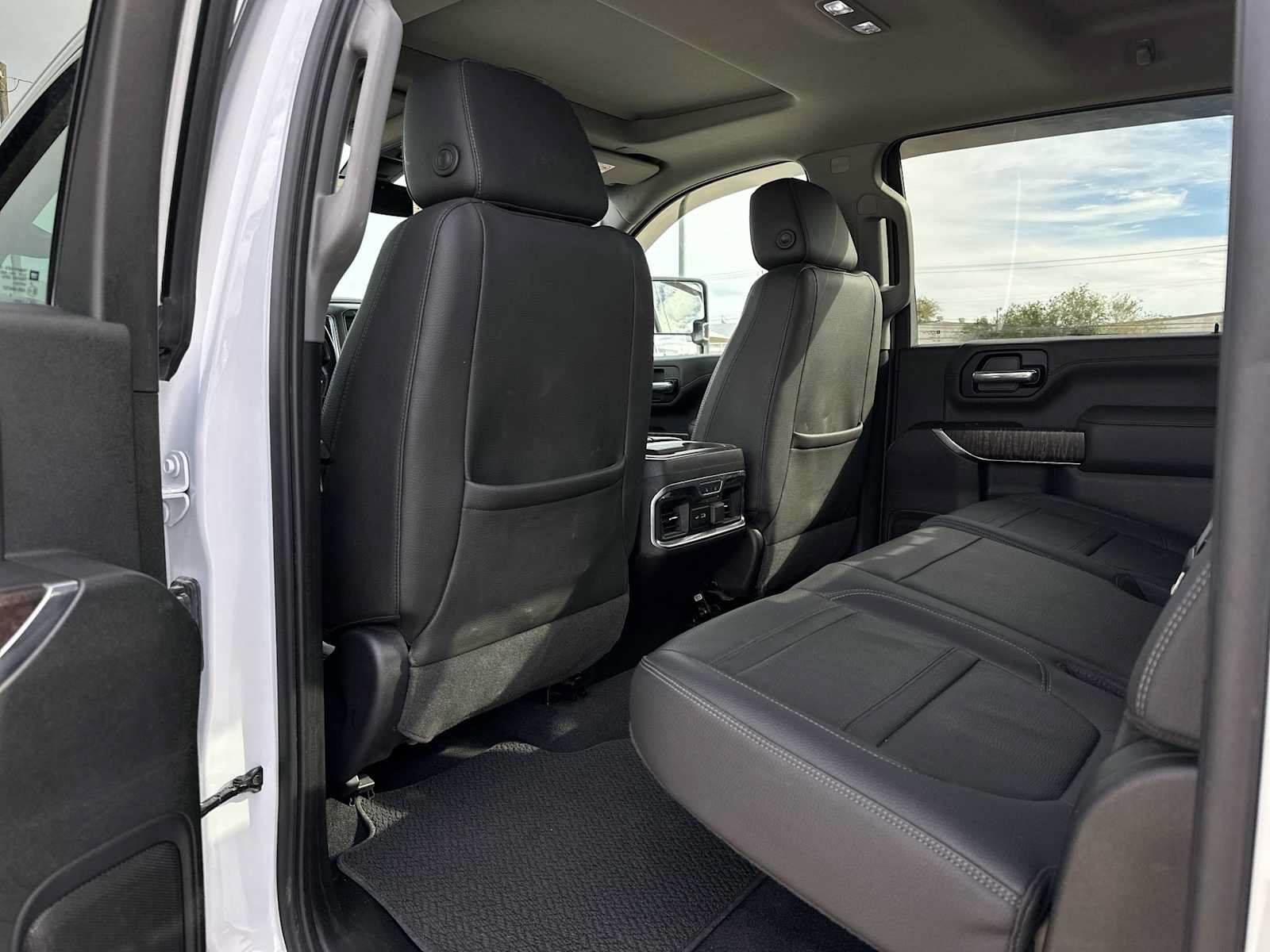 Used 2020 GMC Sierra 2500 Denali w/ Gooseneck/5TH Wheel Package AWD/4WD image 20